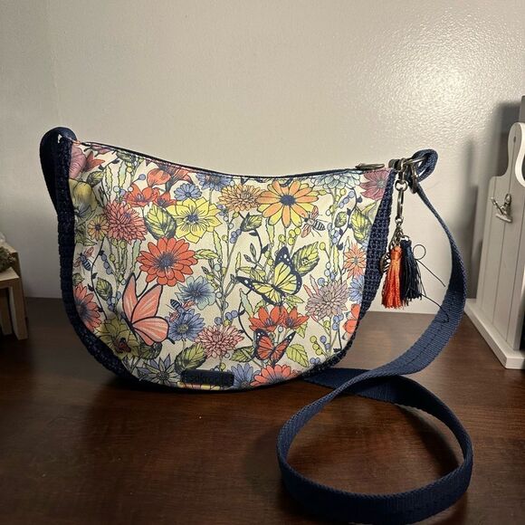 Sak Roots Crossbody Purse Knit Edges Floral Butterfly Garden Print Shoulder Bag - Picture 1 of 5